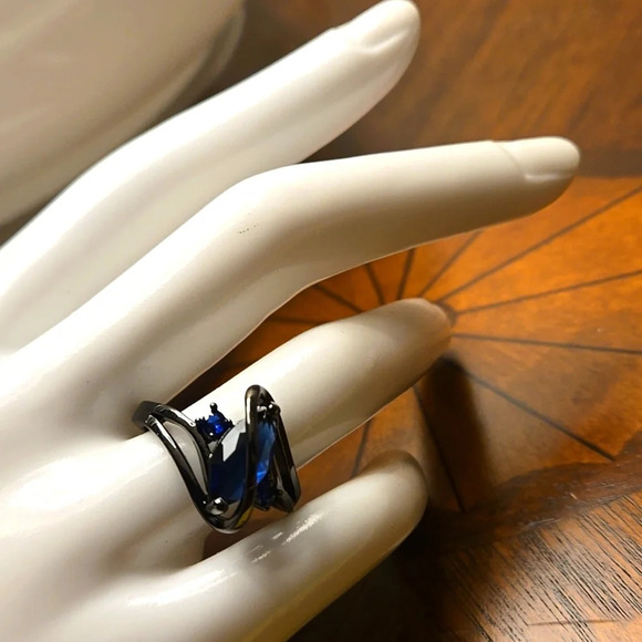 CZ Blue Stones Horse Eye Style Hypoallergenic Nickel-Free, Adjustable size 9 - Picture 3 of 4